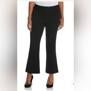 NEW! Rafaella women's 8P short GABARDINE BOOTCUT PANT SHORT - CURVY FIT.